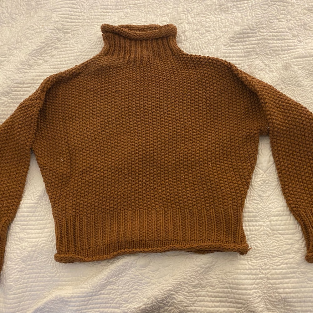 Brown/orange turtleneck sweater